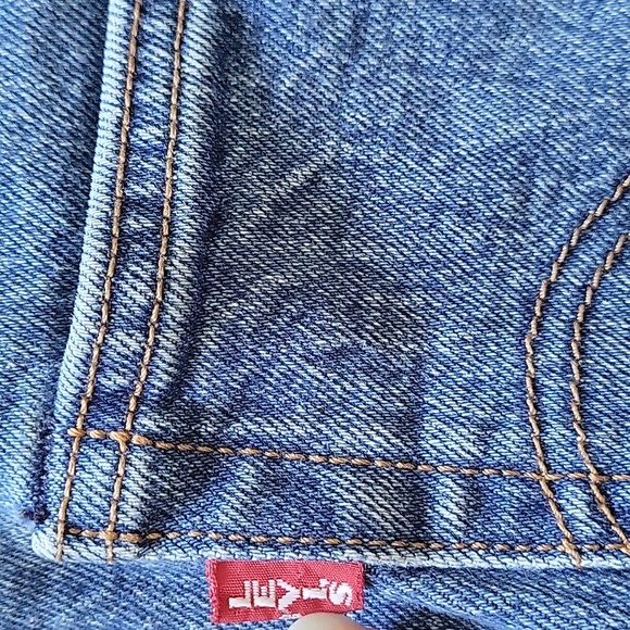 Levi's ankle cropped jeans with frayed hem - Picture 3 of 13